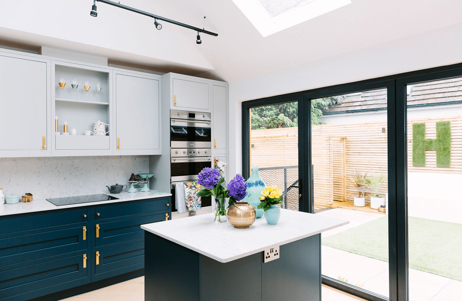 Kitchen with island